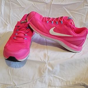 Nike Women Dual Fusion Run 3
